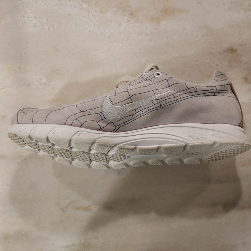 Nike Mayfly Sneakers - Picture 5 of 7